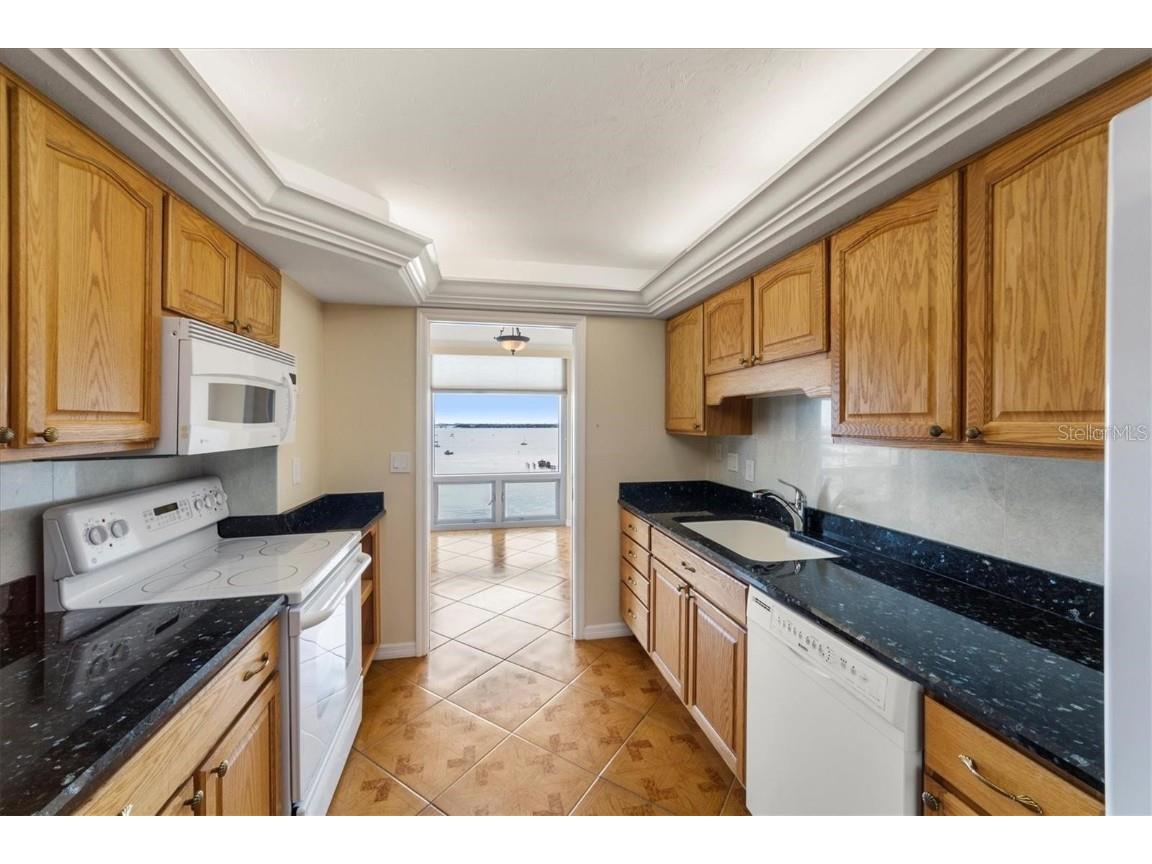 1111 N Gulfstream Avenue #16C Sarasota FL 34236 A4650116 image16