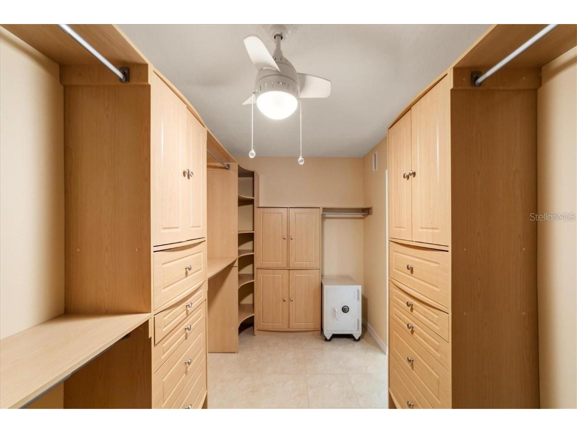 1111 N Gulfstream Avenue #16C Sarasota FL 34236 A4650116 image23