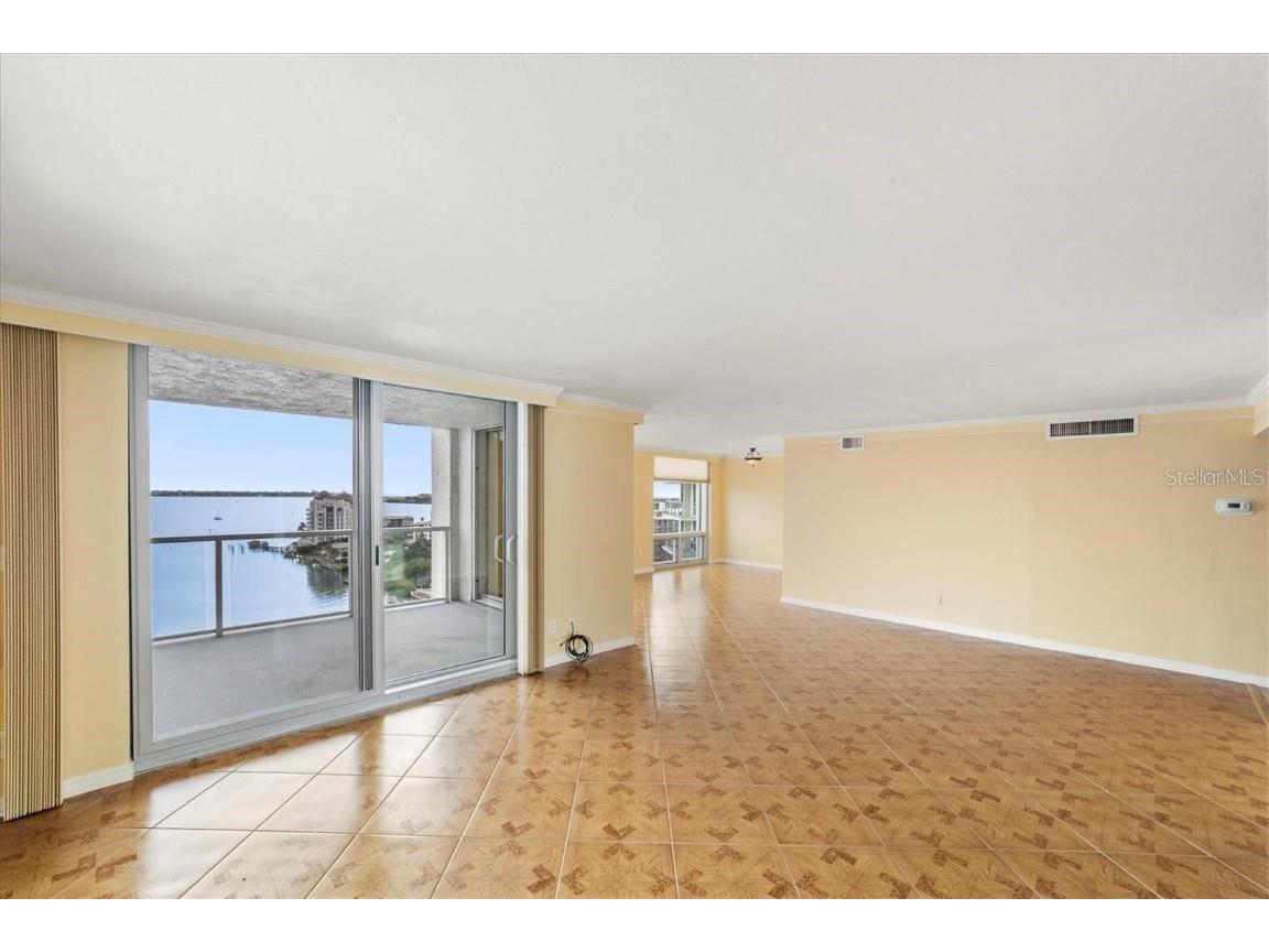1111 N Gulfstream Avenue #16C Sarasota FL 34236 A4650116 image7