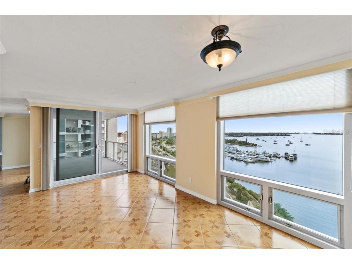 1111 N Gulfstream Avenue #16C Sarasota FL 34236 A4650116 image9