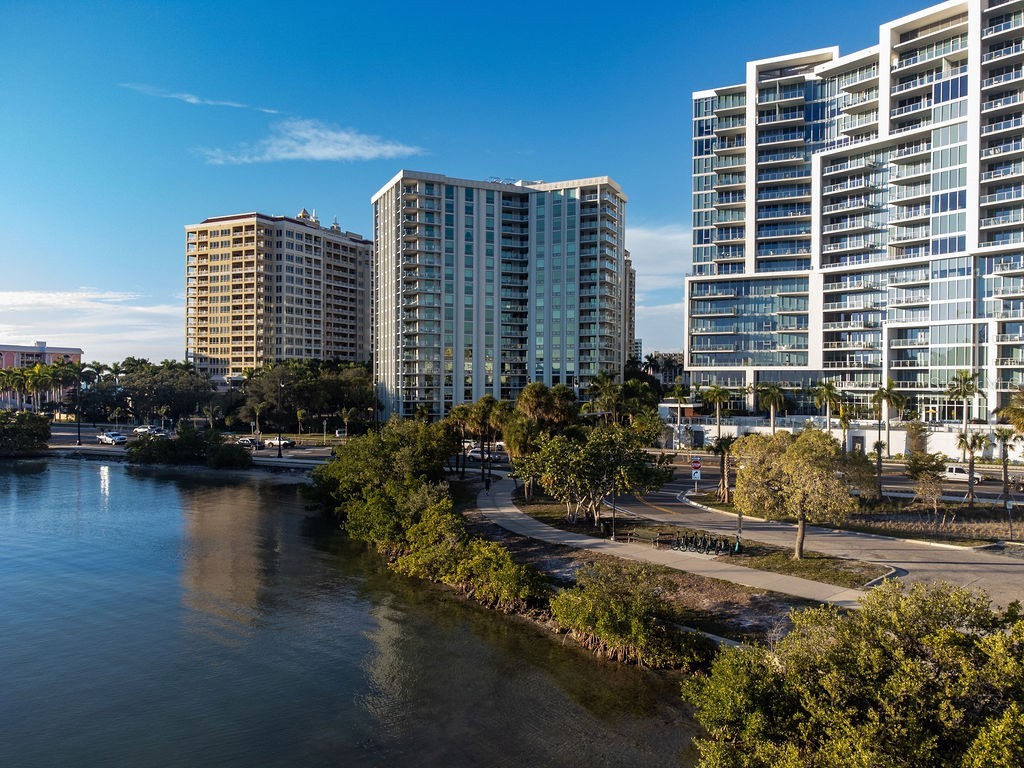 1111 N Gulfstream Avenue #3F Sarasota FL 34236 A4597978 image1