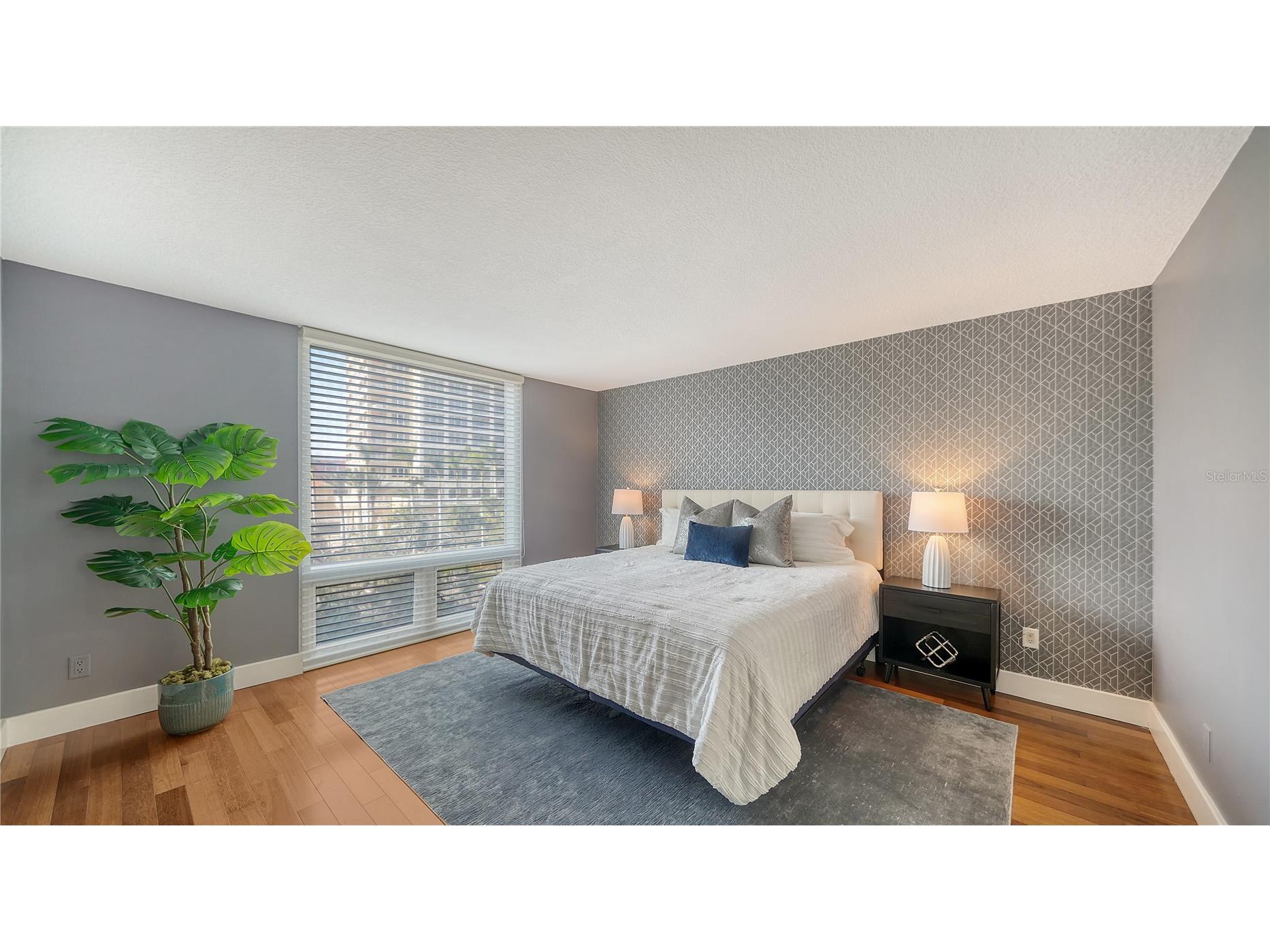 1111 N Gulfstream Avenue #4E Sarasota FL 34236 A4683591 image12
