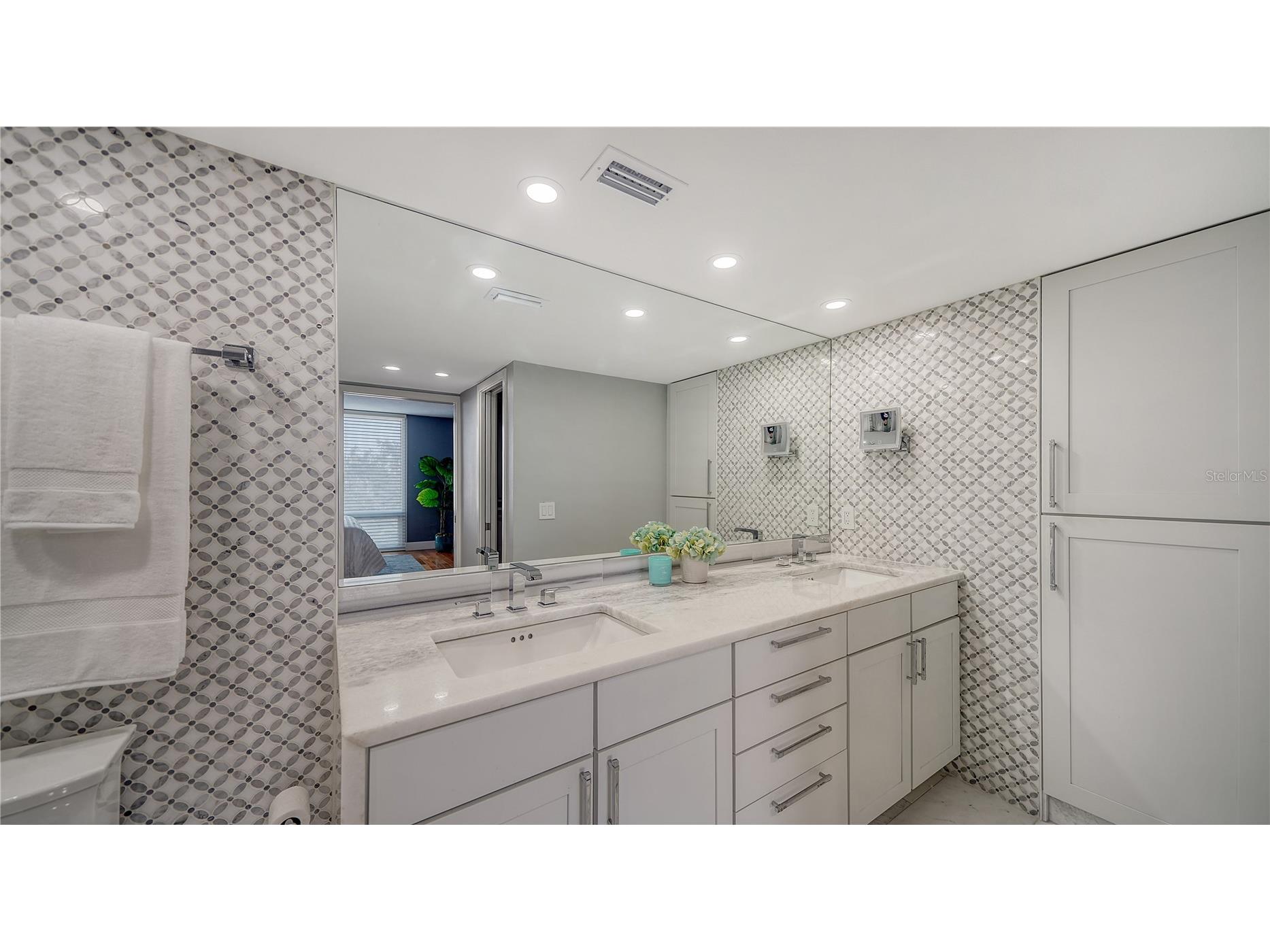 1111 N Gulfstream Avenue #4E Sarasota FL 34236 A4683591 image15