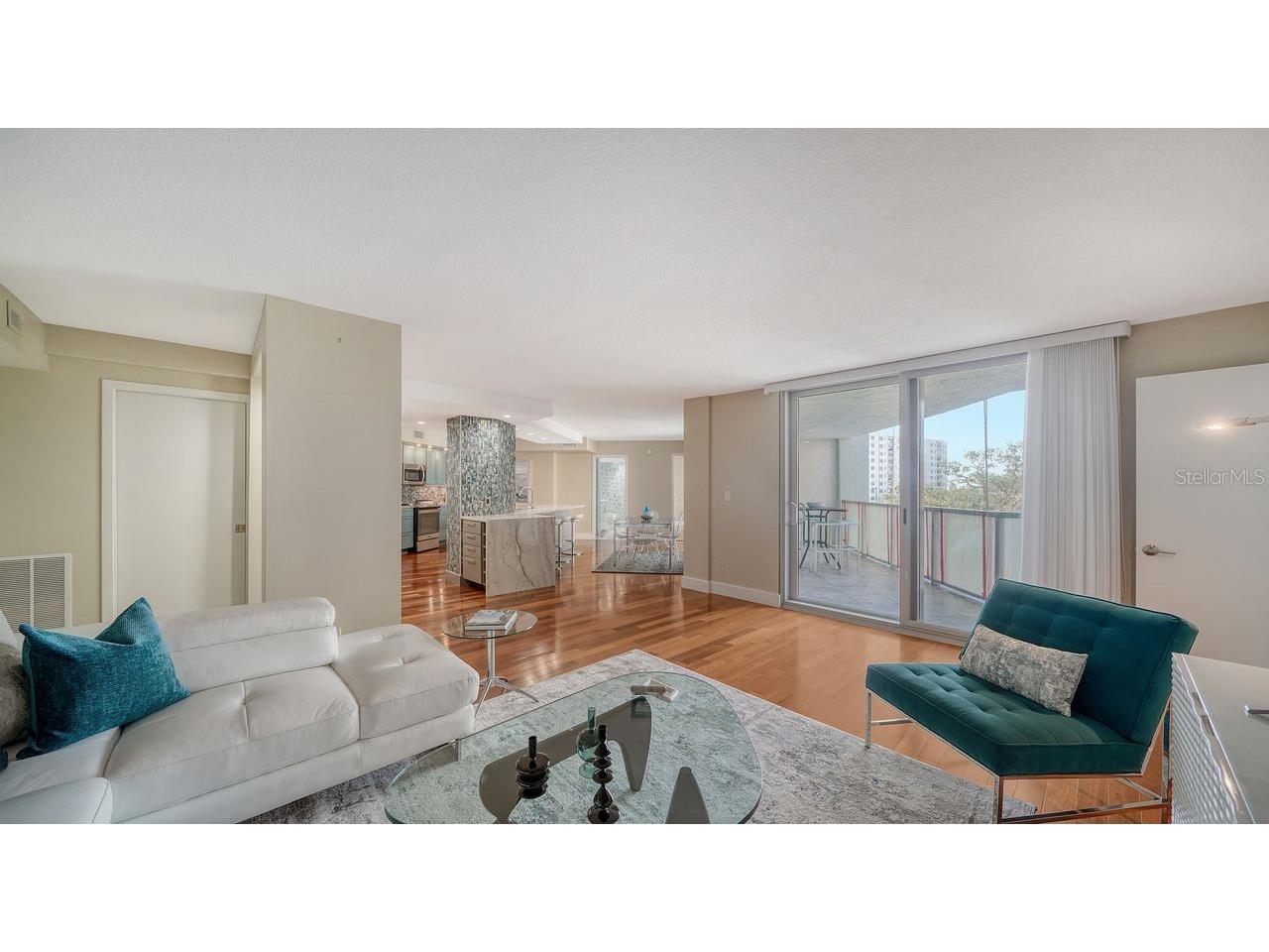 1111 N Gulfstream Avenue #4E Sarasota FL 34236 A4683591 image3
