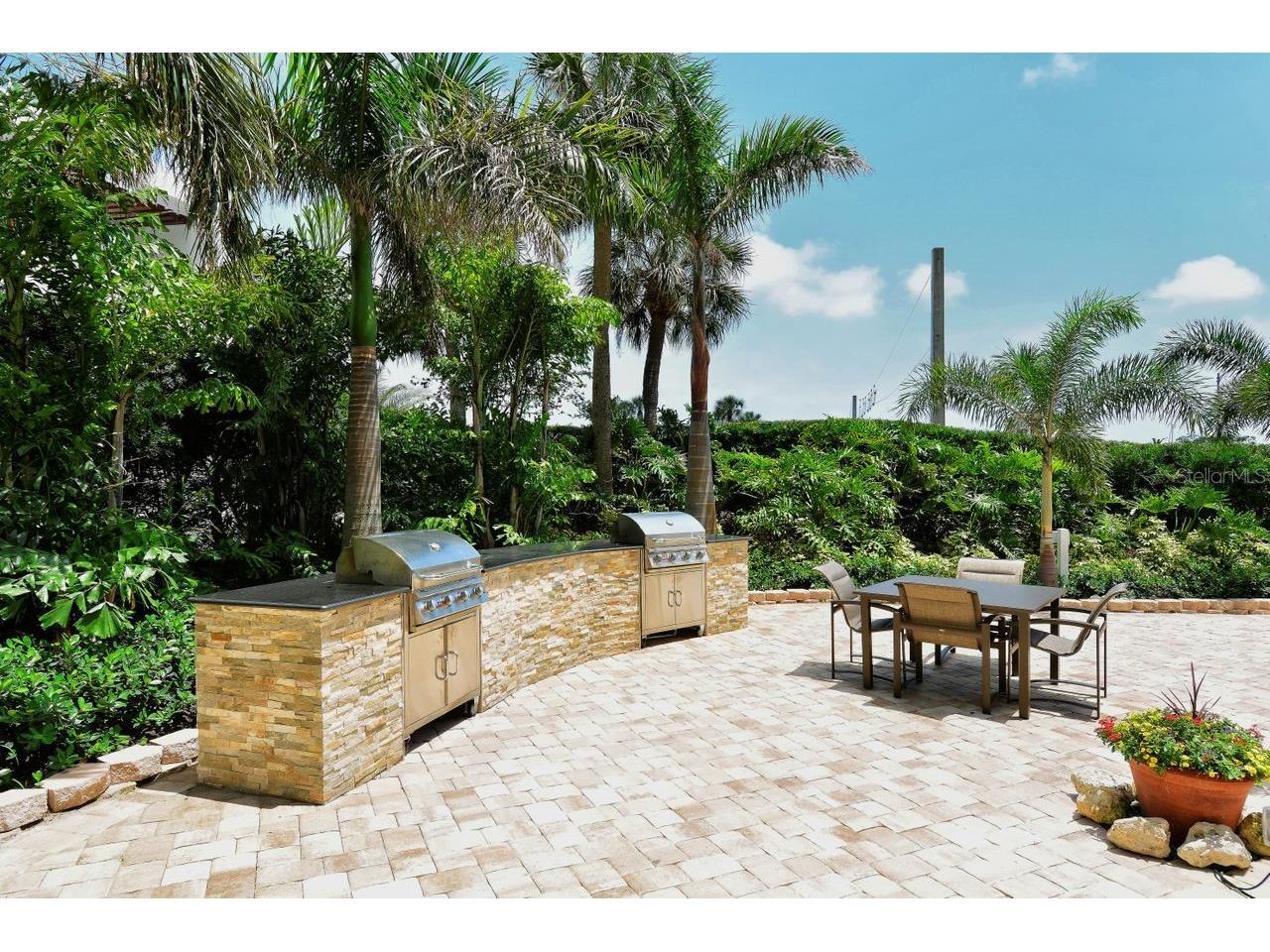 1111 N Gulfstream Avenue #4E Sarasota FL 34236 A4683591 image31