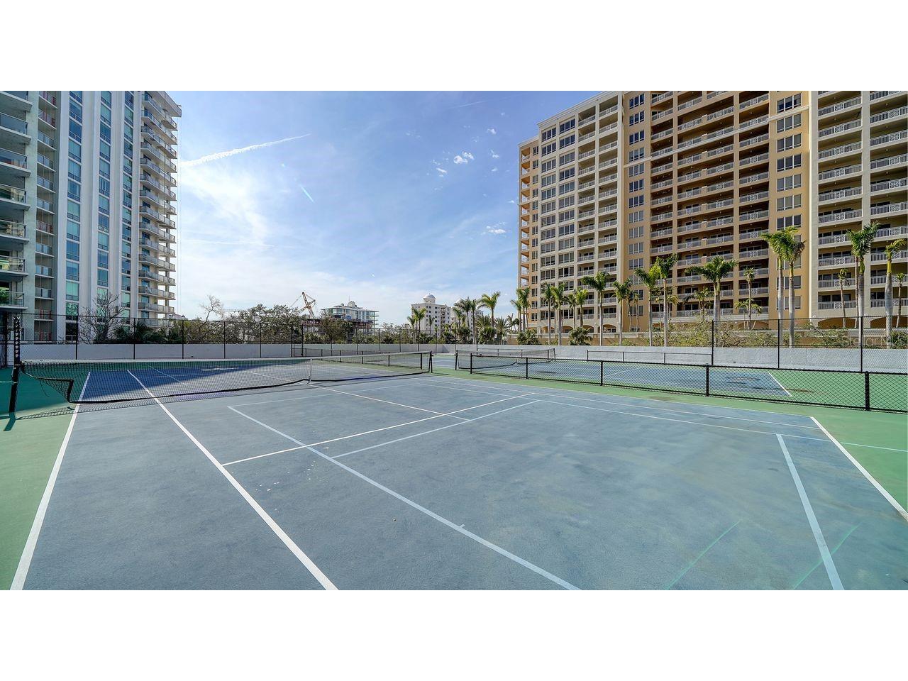 1111 N Gulfstream Avenue #4E Sarasota FL 34236 A4683591 image33