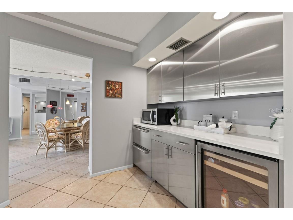 1111 N Gulfstream Avenue #6B Sarasota FL 34236 A4667955 image23