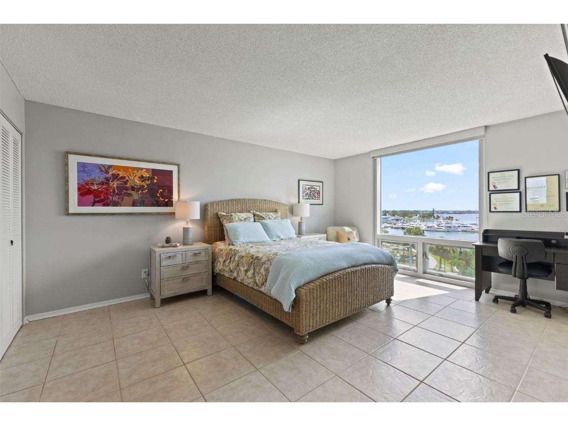 1111 N Gulfstream Avenue #6B Sarasota FL 34236 A4667955 image25