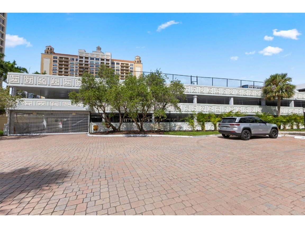 1111 N Gulfstream Avenue #6B Sarasota FL 34236 A4667955 image35