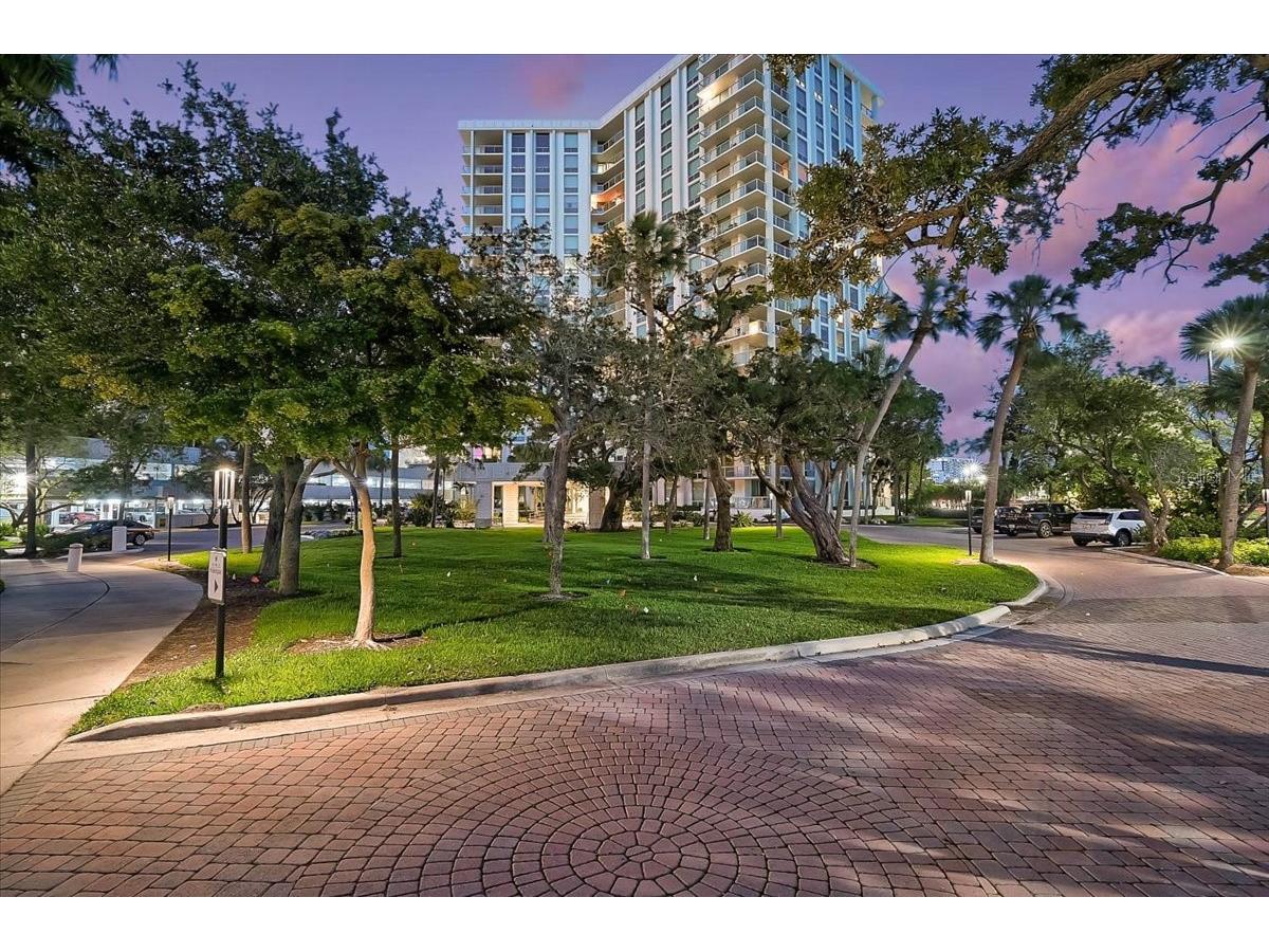 1111 N Gulfstream Avenue #7C Sarasota FL 34236 - SARASOTA BAY A4692338 image2