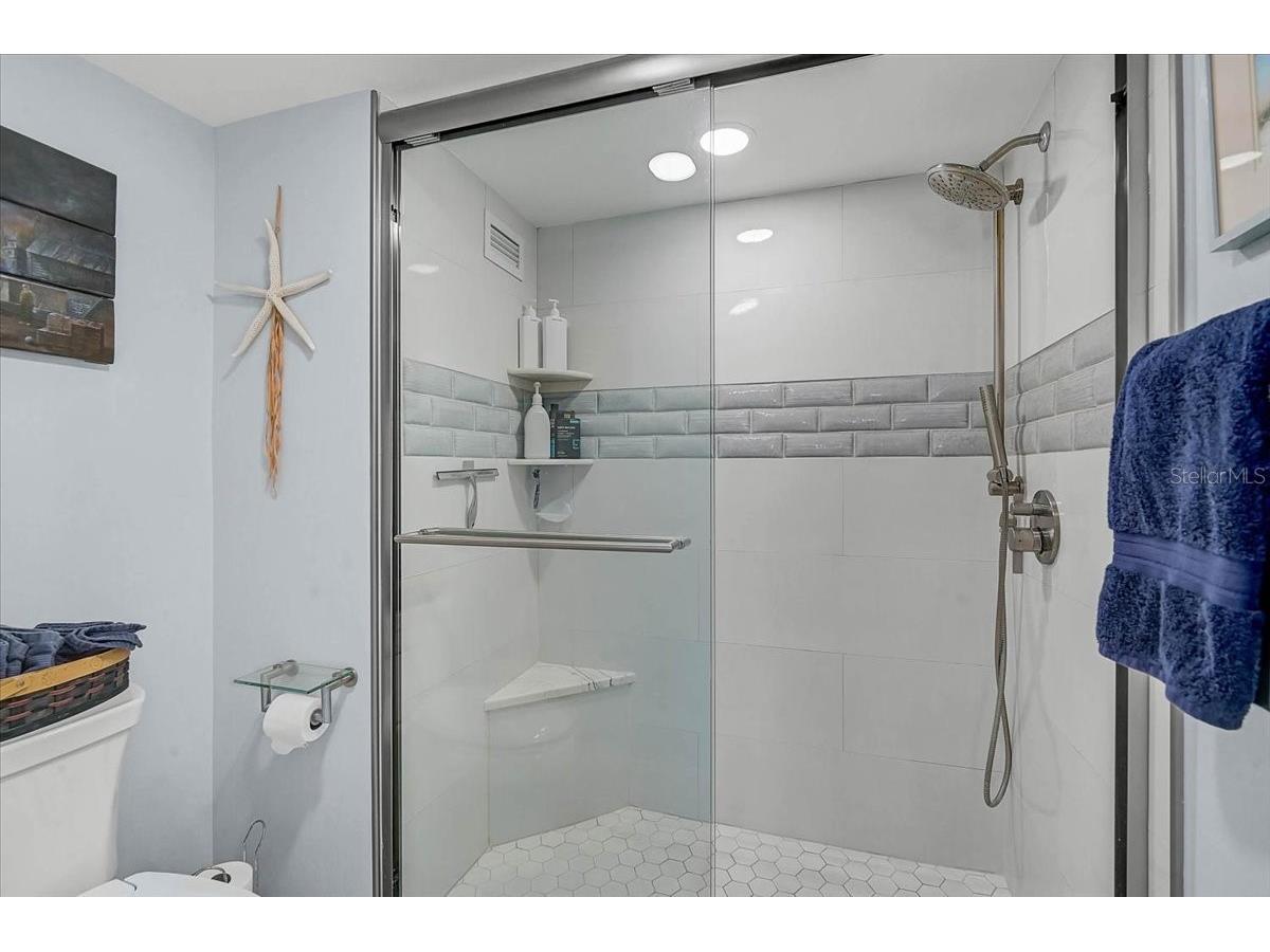 1111 N Gulfstream Avenue #7C Sarasota FL 34236 - SARASOTA BAY A4692338 image37