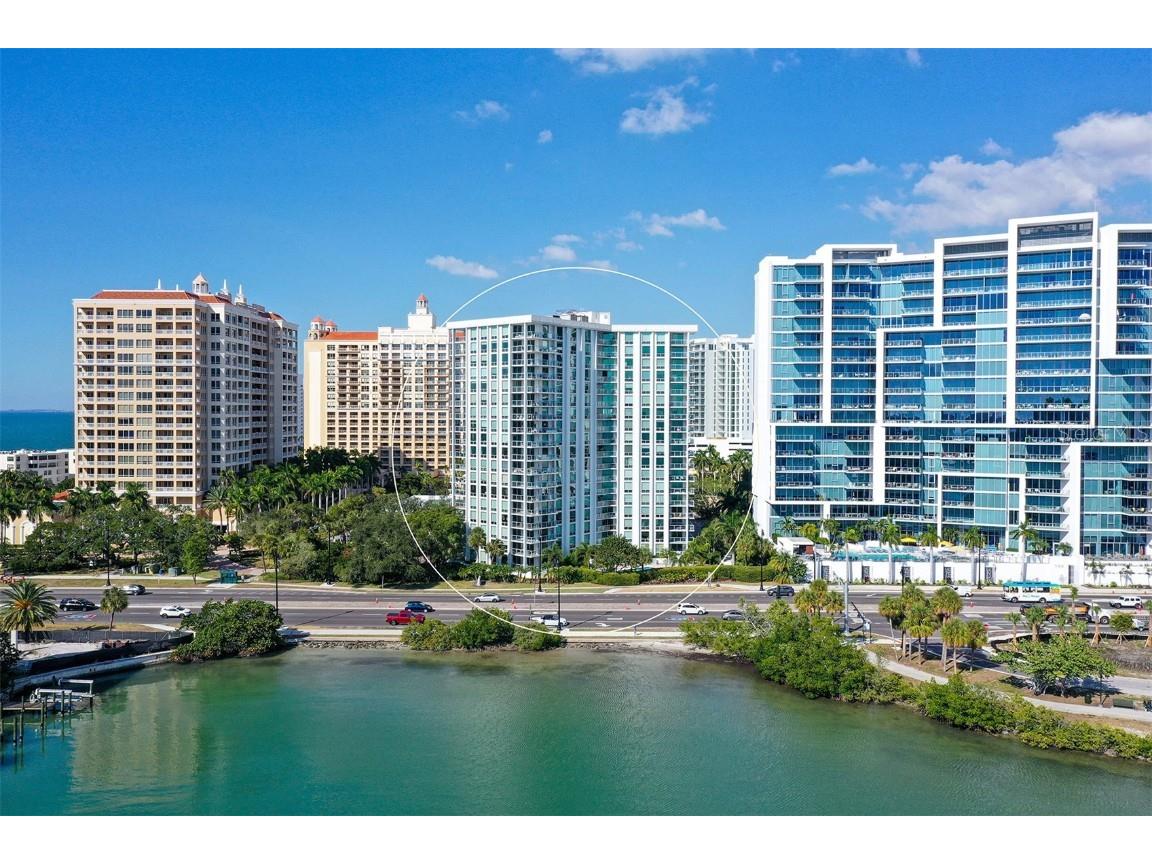 1111 N Gulfstream Avenue #8D Sarasota FL 34236 A4640262 image1