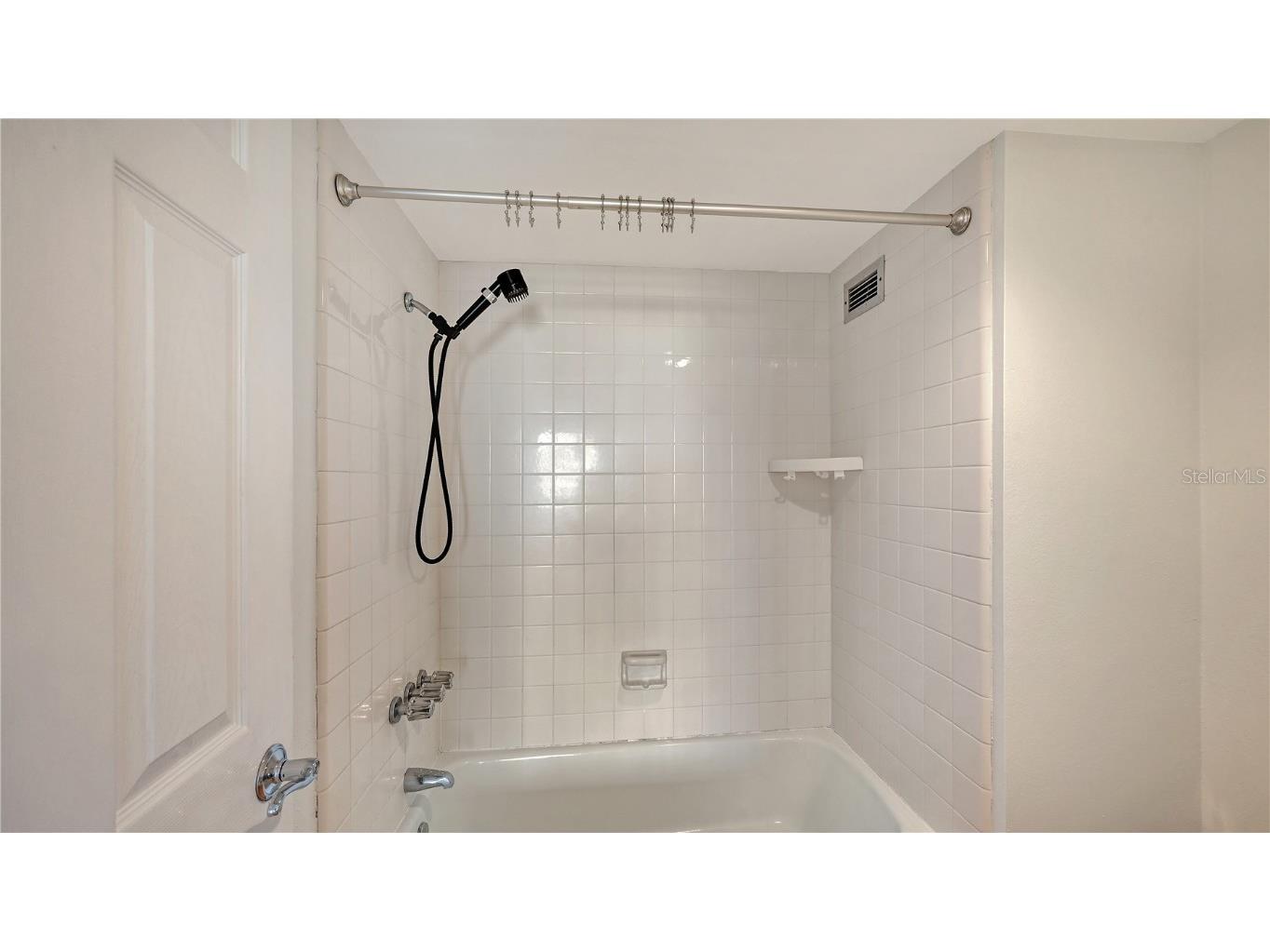 1111 N Gulfstream Avenue #9F Sarasota FL 34236 - SARASOTA BAY A4663815 image32