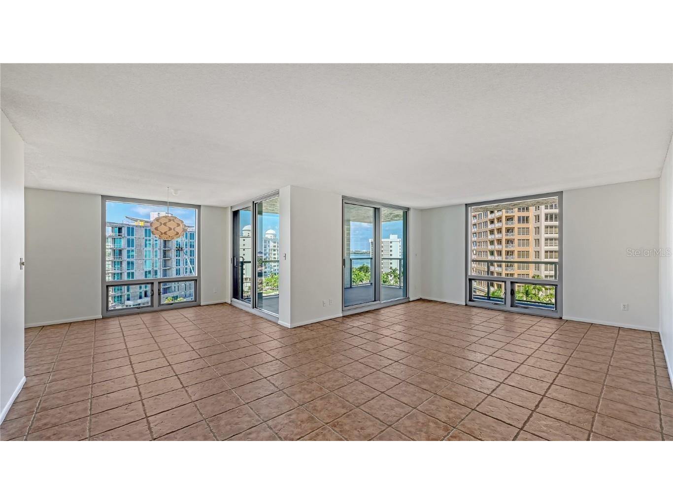 1111 N Gulfstream Avenue #9F Sarasota FL 34236 - SARASOTA BAY A4663815 image8