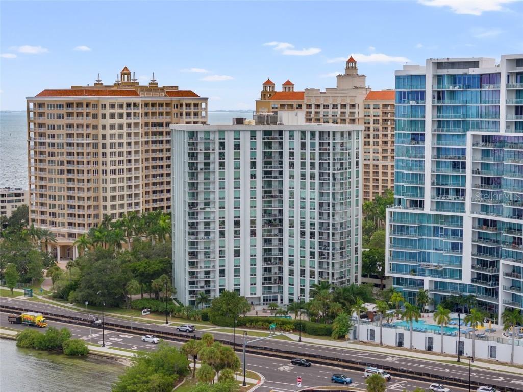 1111 N Gulfstream Avenue #PH-C Sarasota FL 34236 A4592327 image1