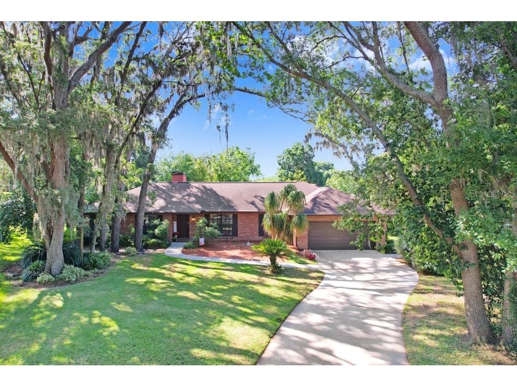 1111 Oakridge Manor Drive Brandon FL 33511 T3506026 image1