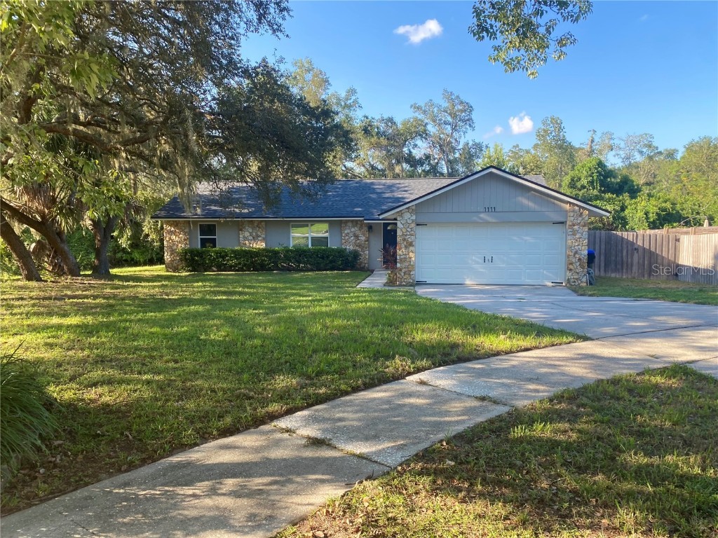 1111 Pine Oaks Court Apopka FL 32712 C7481298 image1
