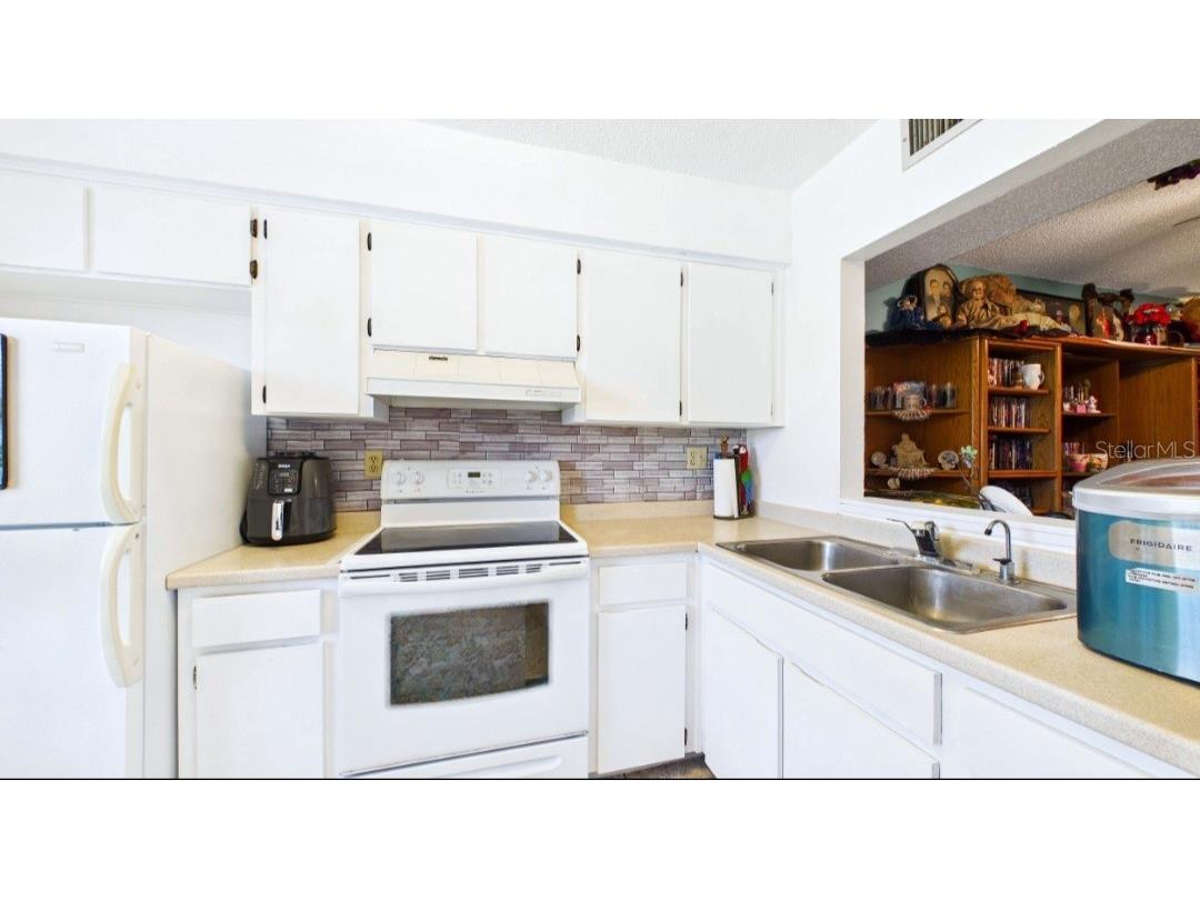 11117 Pembridge Court #2 Port Richey FL 34668 TB8478646 image3