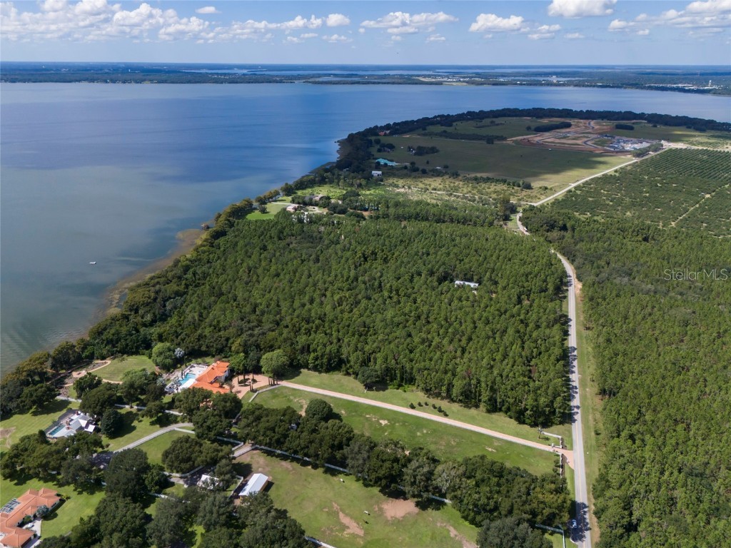 11118/11124 Lane Park Road Tavares FL 32778 - LAKE HARRIS O6269826 image1