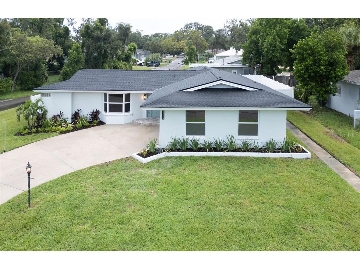 11119 Cherokee Drive Saint Petersburg FL 33708 TB8420071 image1