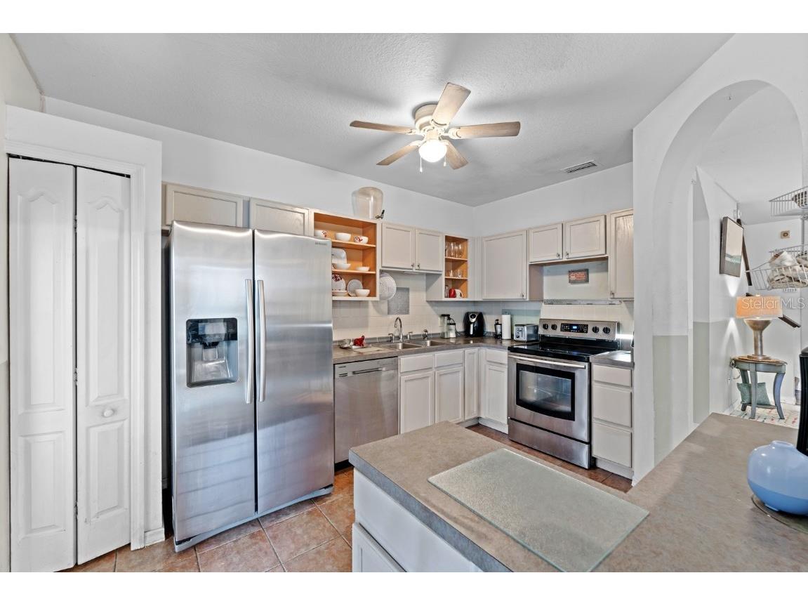 1112 Lake Shore Ranch Drive Seffner FL 33584 TB8452772 image13