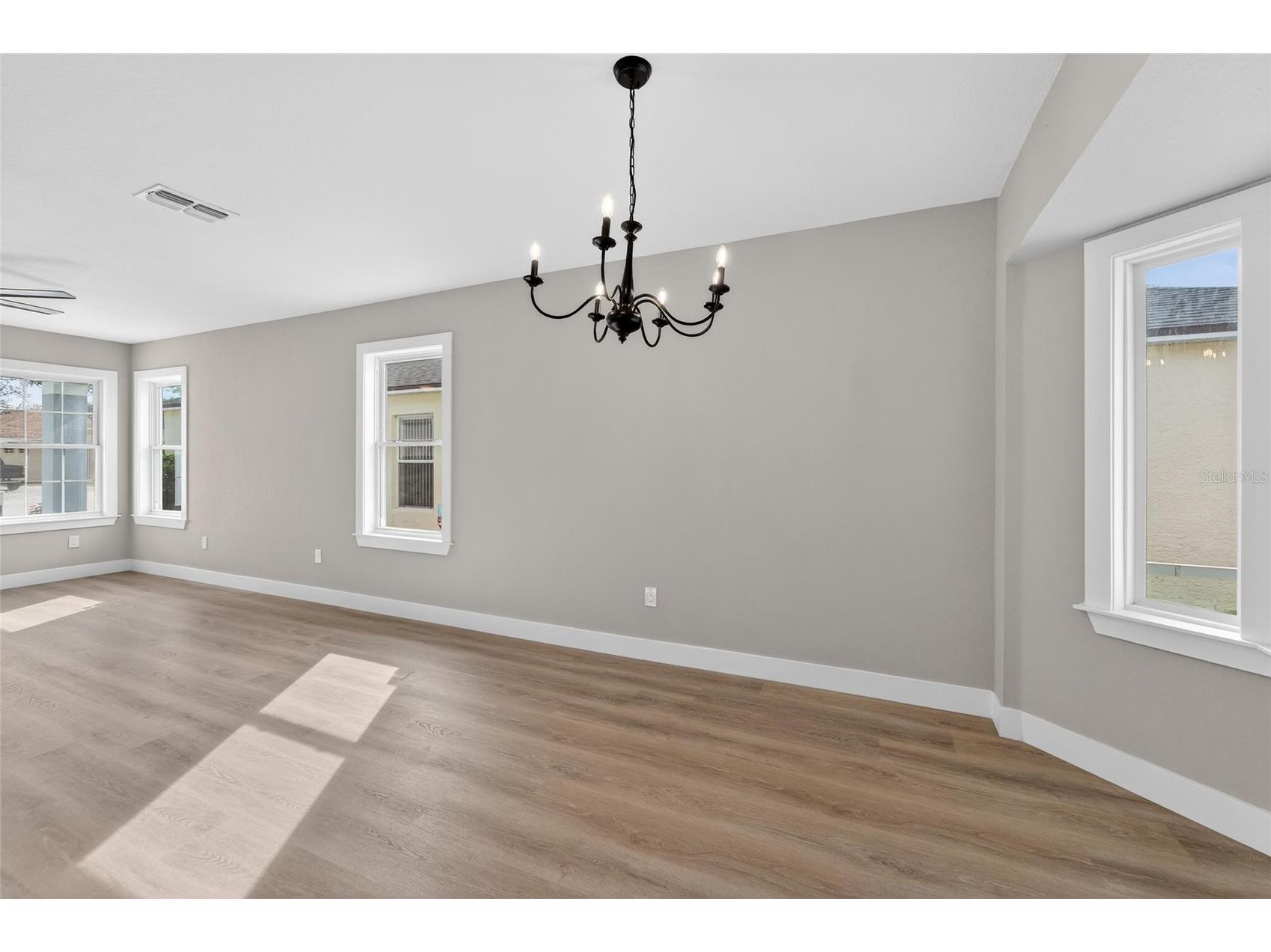 1112 Lake Shore Ranch Drive Seffner FL 33584 TB8483178 image17