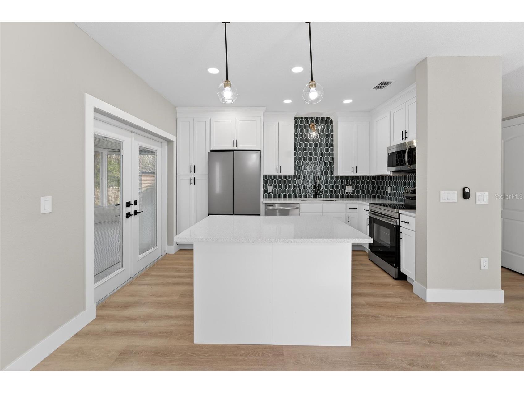 1112 Lake Shore Ranch Drive Seffner FL 33584 TB8483178 image18