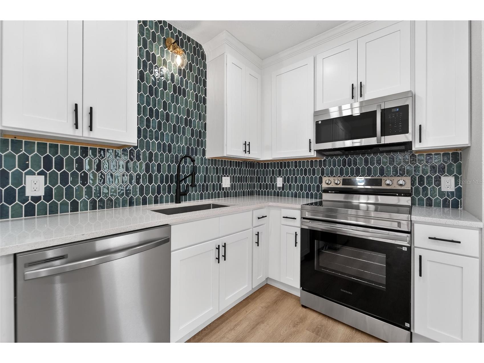 1112 Lake Shore Ranch Drive Seffner FL 33584 TB8483178 image24