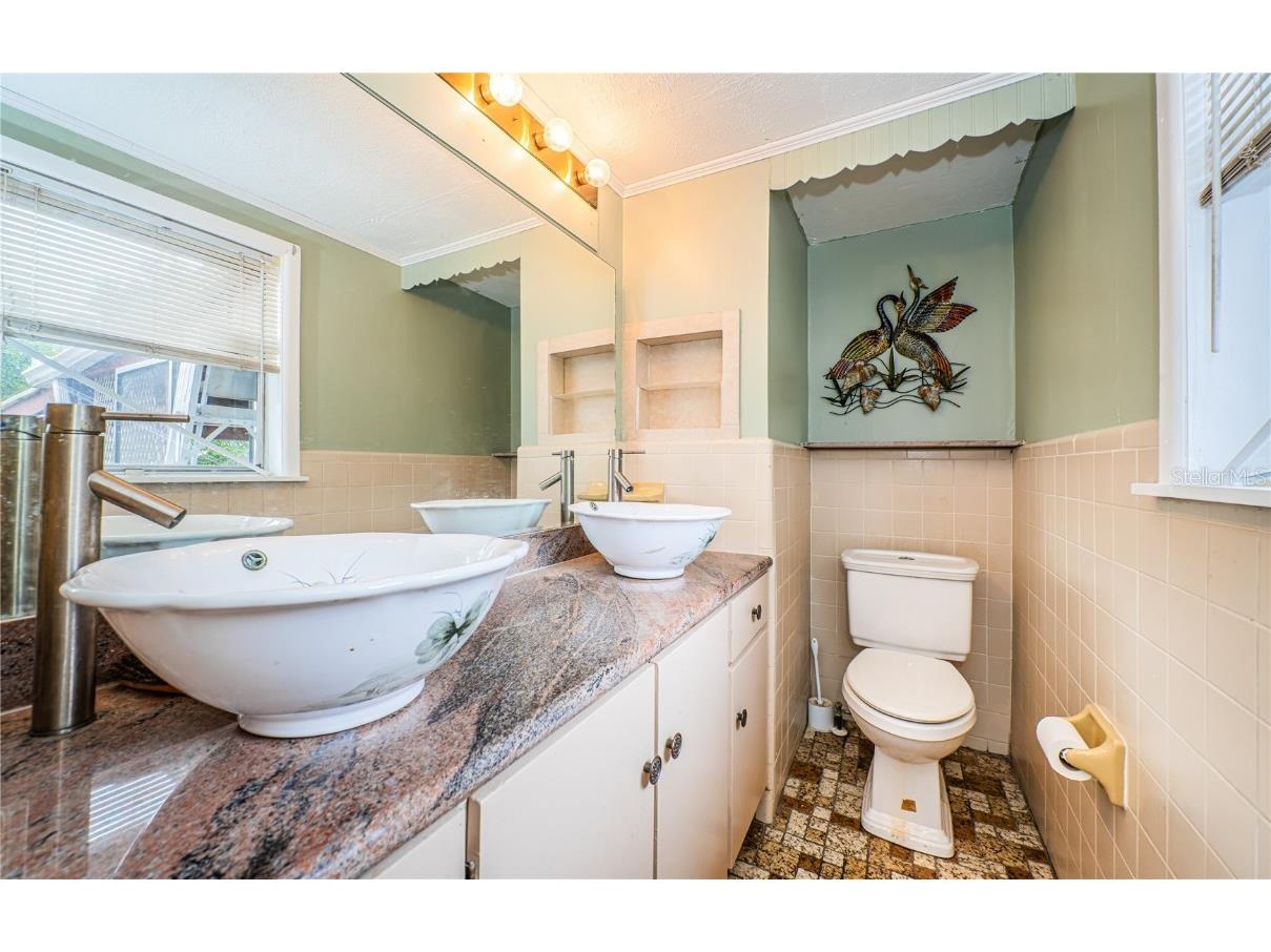 1112 N Florida Avenue Tarpon Springs FL 34688 TB8454260 image14