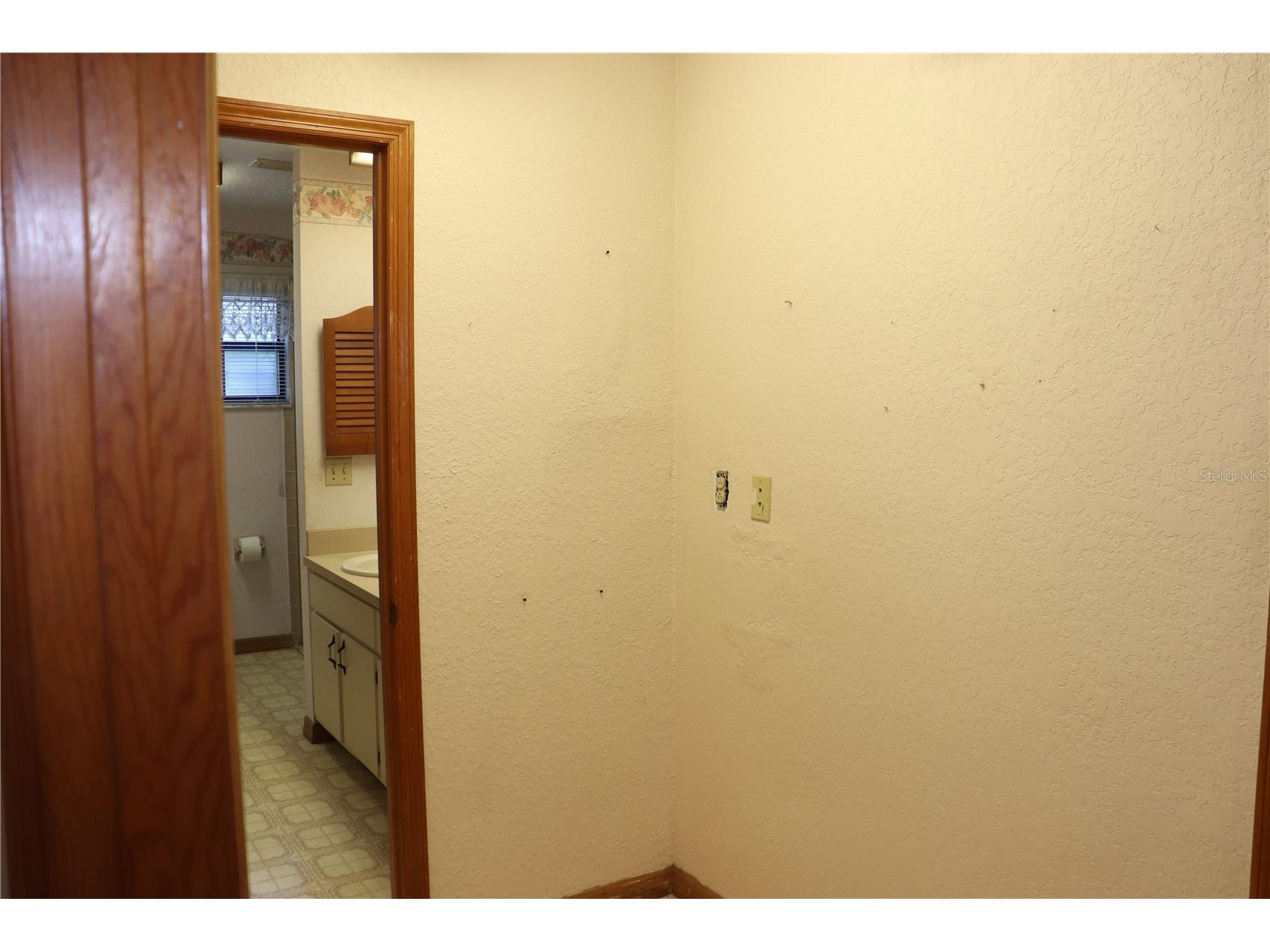 1112 NE 130 Terrace Silver Springs FL 34488 OM722992 image19
