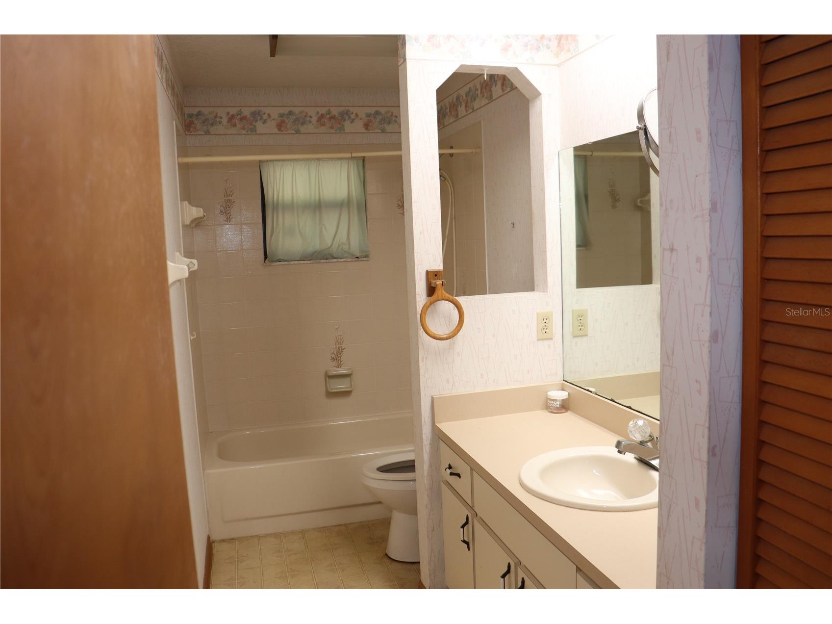 1112 NE 130 Terrace Silver Springs FL 34488 OM722992 image23