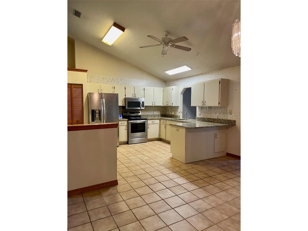 1112 NE 130th Terrace Silver Springs FL 34488 - LAKE WALDENA OM703912 image22