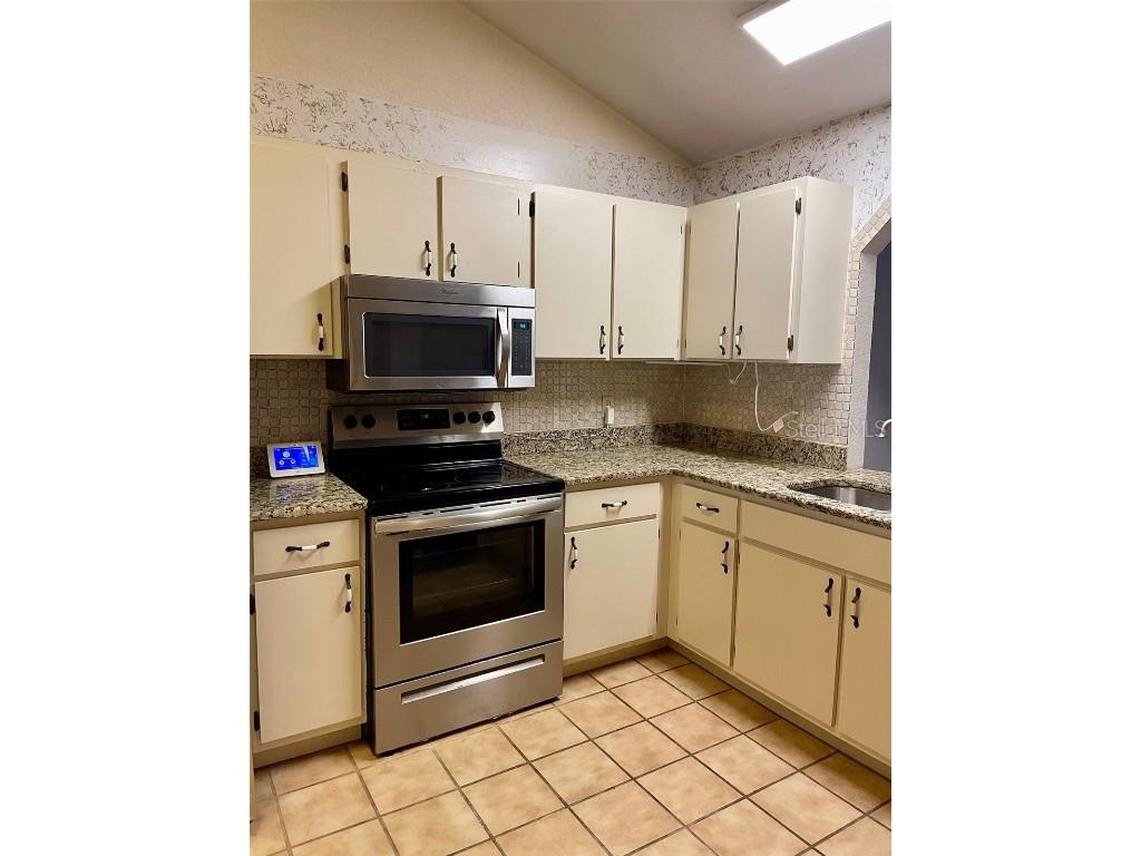 1112 NE 130th Terrace Silver Springs FL 34488 - LAKE WALDENA OM703912 image26