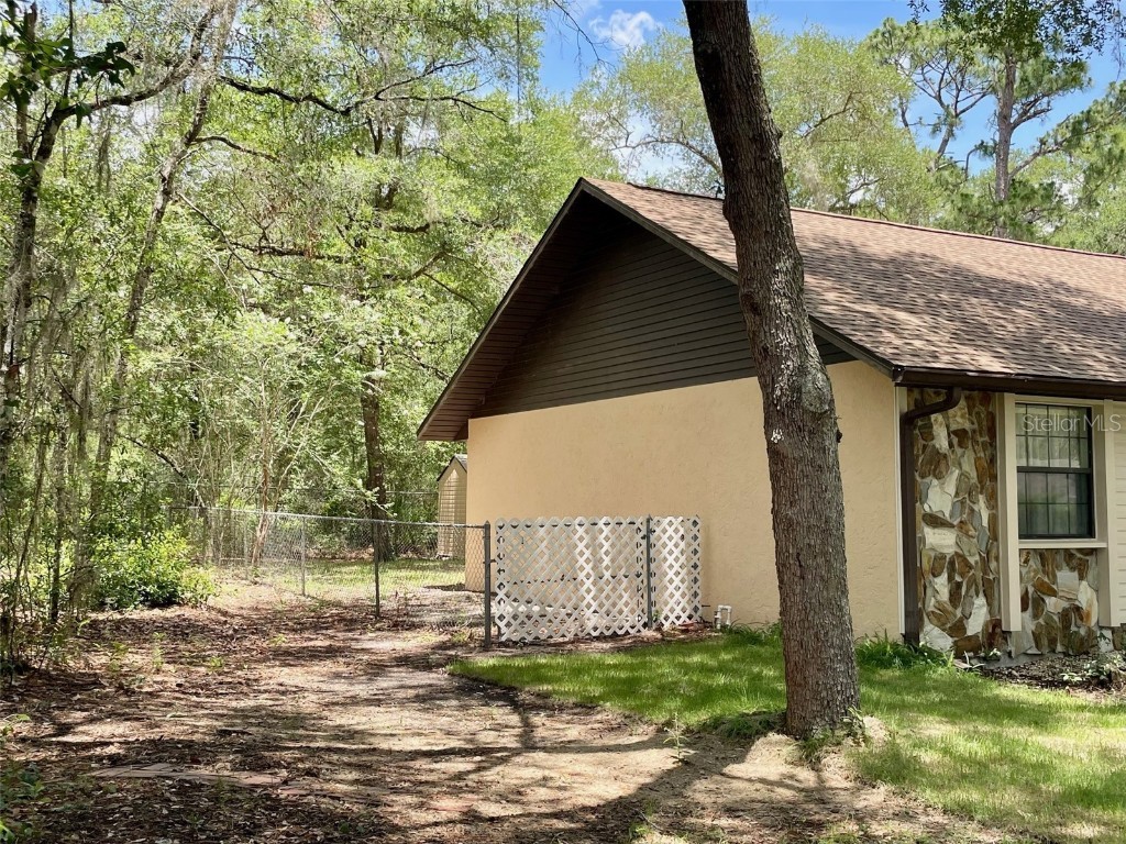 1112 NE 130th Terrace Silver Springs FL 34488 - LAKE WALDENA OM703912 image7