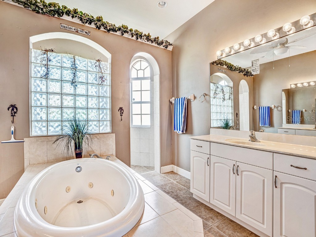 1112 NW 9th Avenue Cape Coral FL 33993 TB8375032 image27