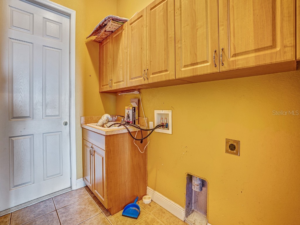 1112 NW 9th Avenue Cape Coral FL 33993 TB8375032 image37