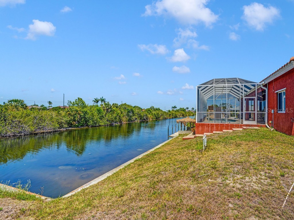 1112 NW 9th Avenue Cape Coral FL 33993 TB8375032 image45