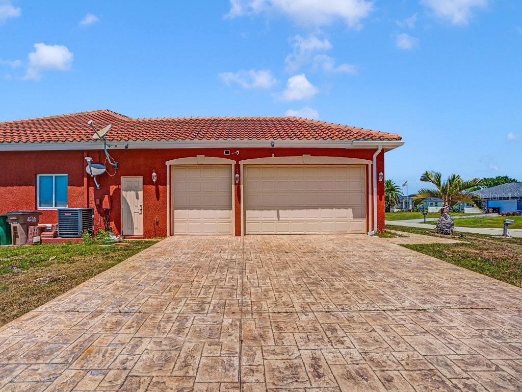 1112 NW 9th Avenue Cape Coral FL 33993 TB8375032 image6