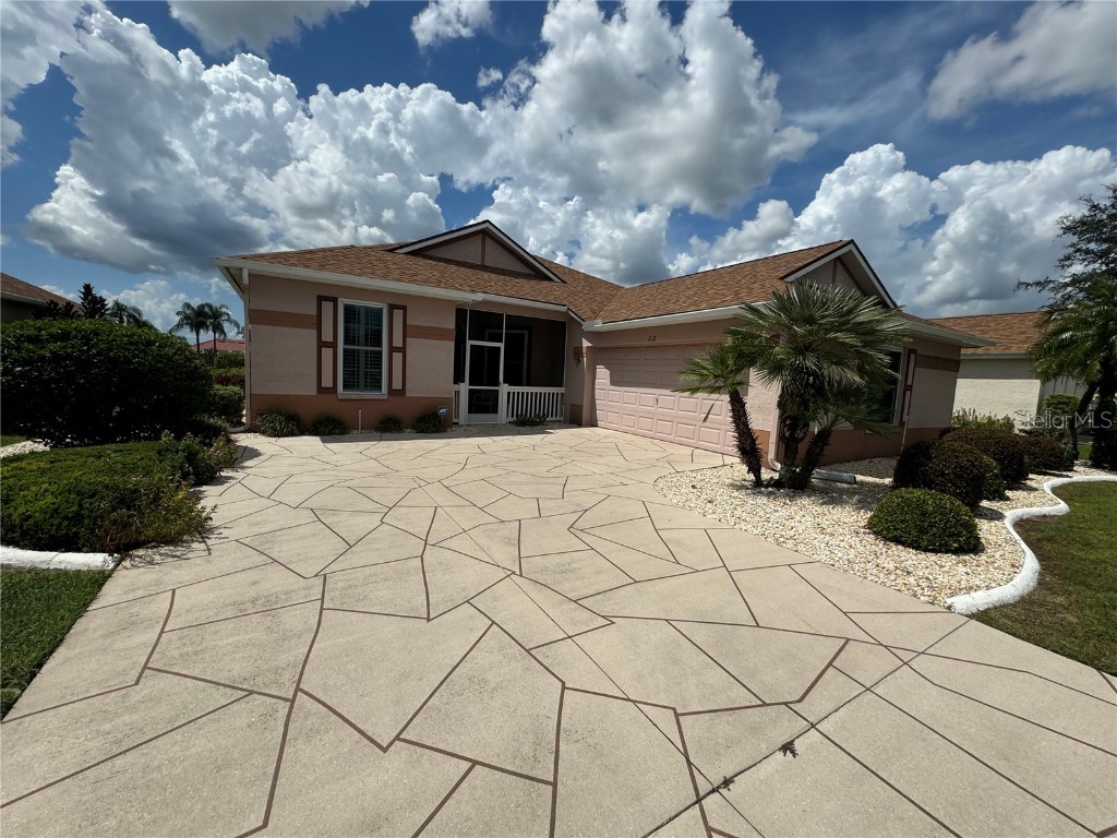 1112 Villeroy Drive Sun City Center FL 33573 T3551328 image1