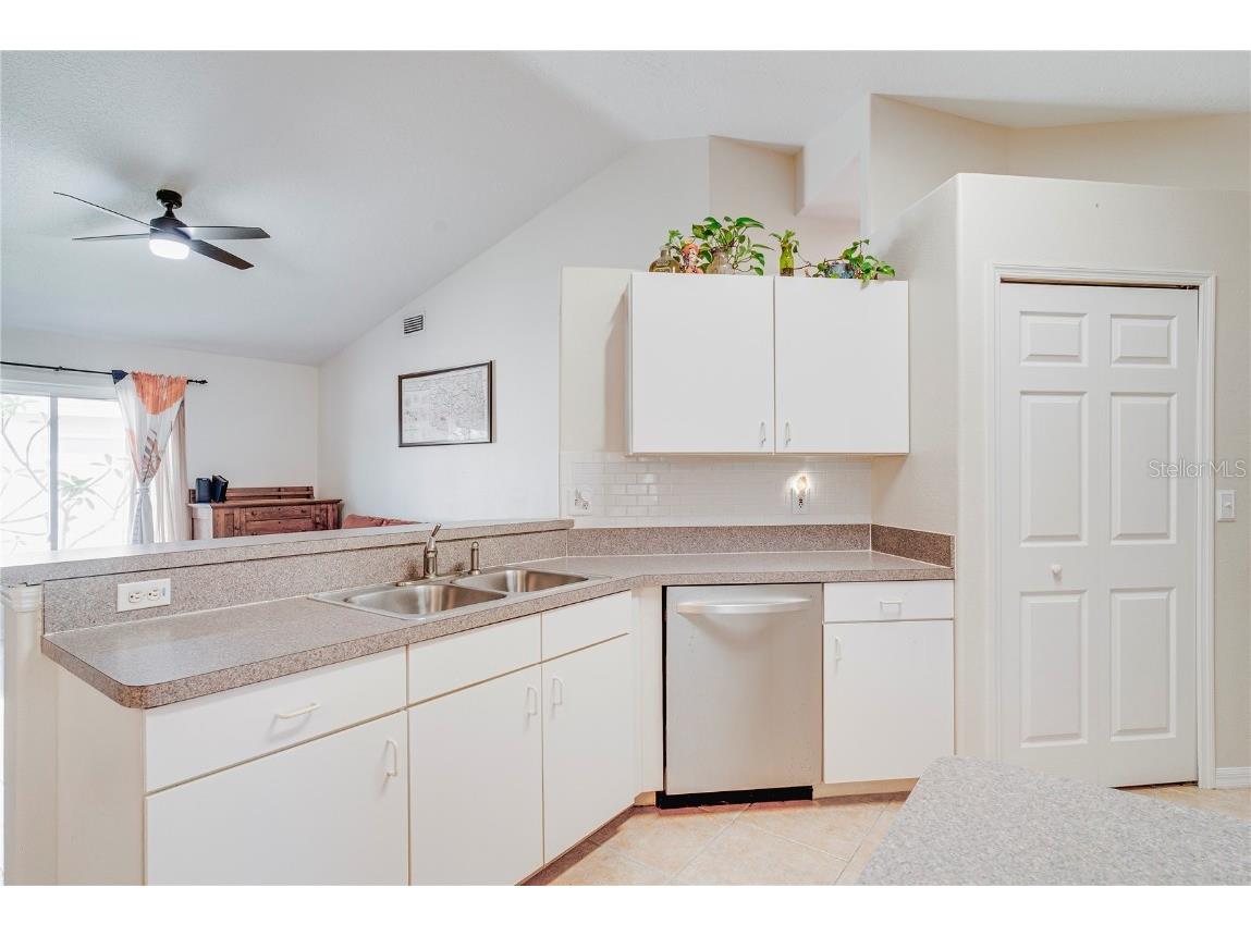 1112 Windy Bluff Drive Minneola FL 34715 - LAKE MINNEOLA O6350924 image7