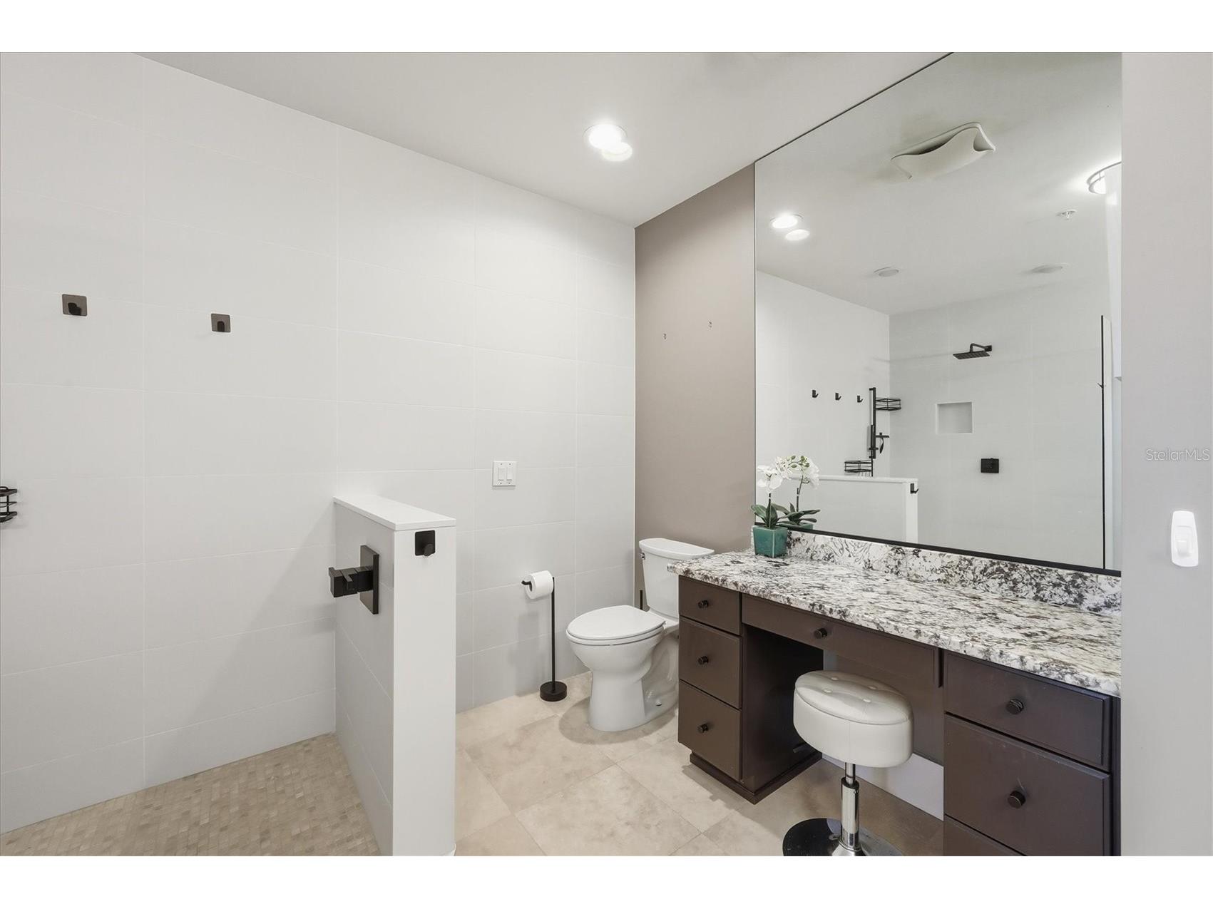 11120 Hacienda Del Mar Boulevard #F-205 Placida FL 33946 - INTRACOASTAL WATERWAY D6145878 image27