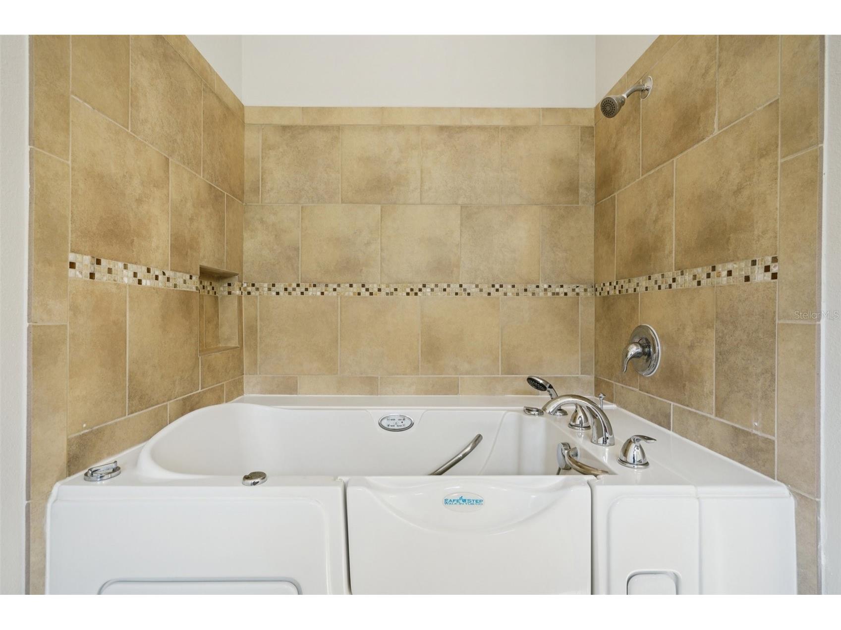 11129 Kiskadee Circle New Port Richey FL 34654 TB8478432 image17
