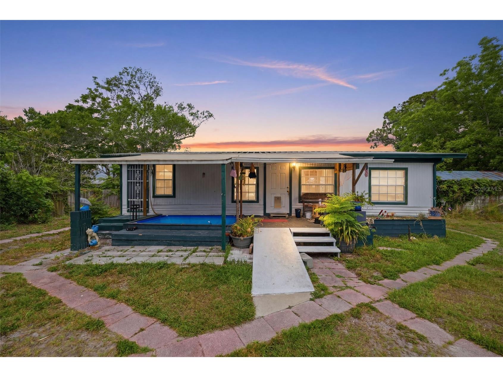 11129 Pine Tree Lane Port Richey FL 34668 W7885755 image1