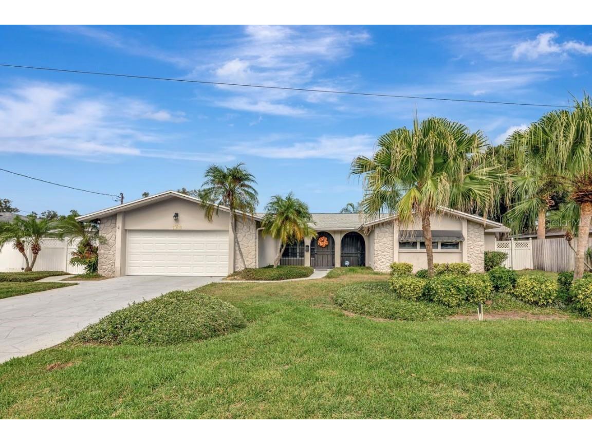 1113 45th Avenue NE Saint Petersburg FL 33703 TB8427296 image1
