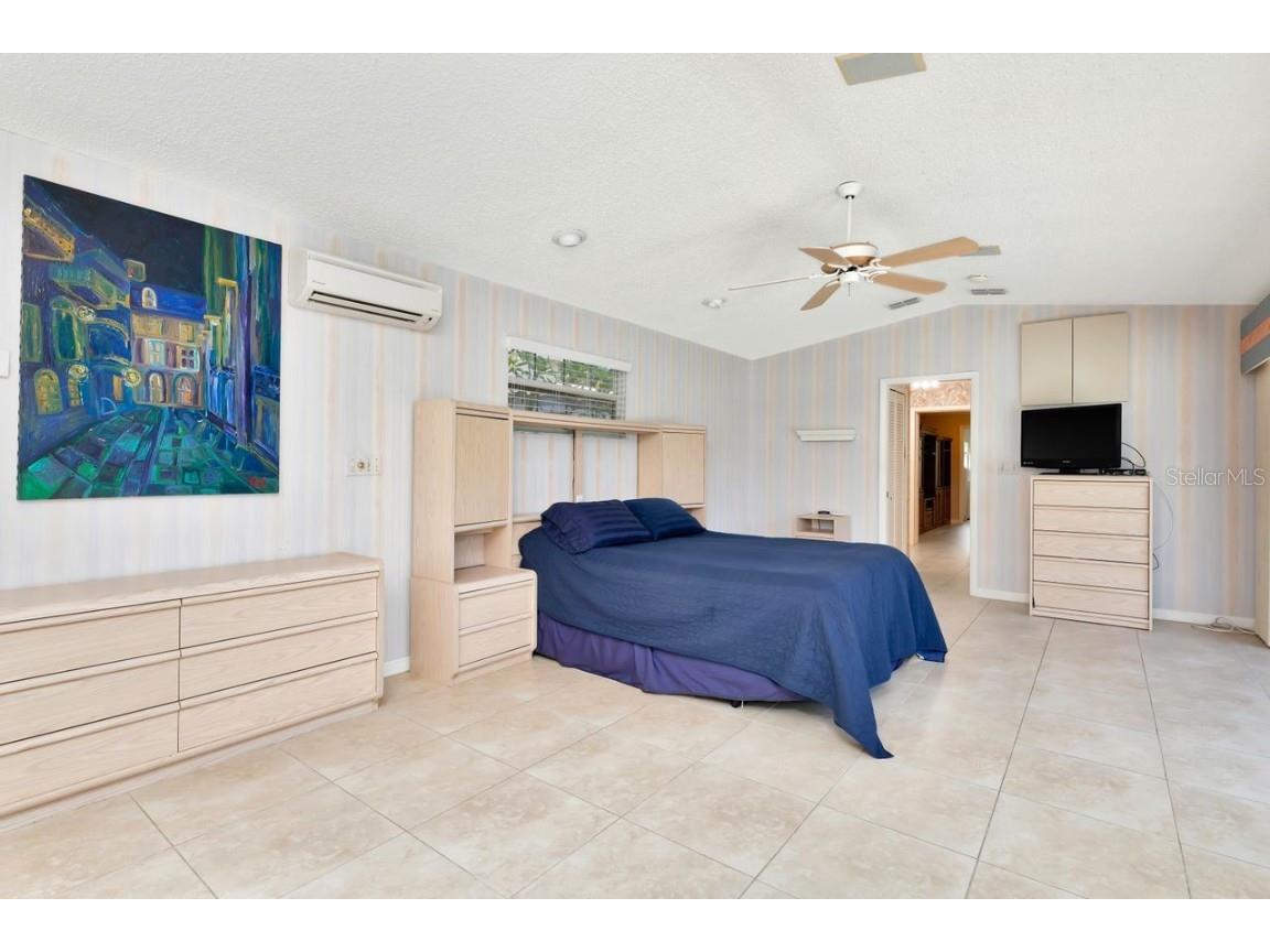 1113 45th Avenue NE Saint Petersburg FL 33703 TB8427296 image24