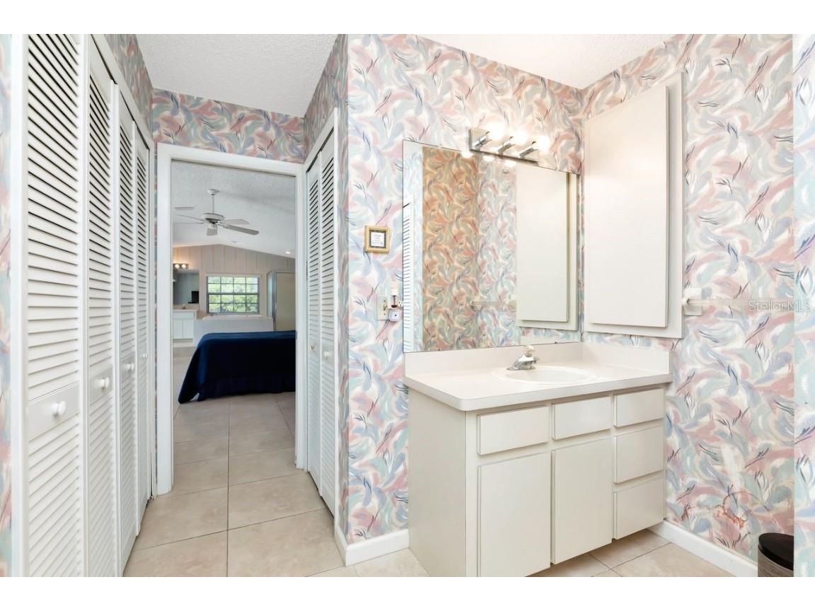 1113 45th Avenue NE Saint Petersburg FL 33703 TB8427296 image29