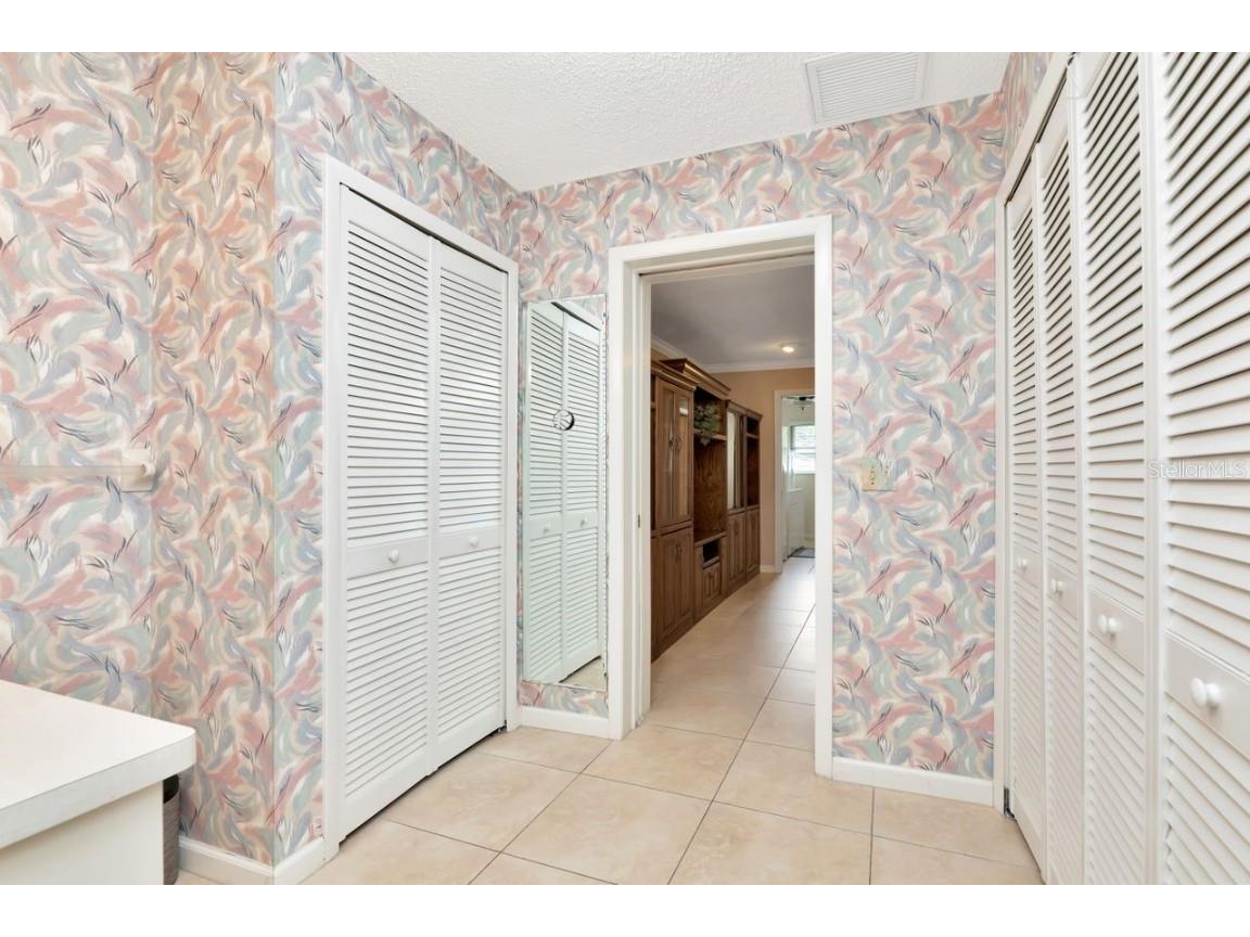 1113 45th Avenue NE Saint Petersburg FL 33703 TB8427296 image30