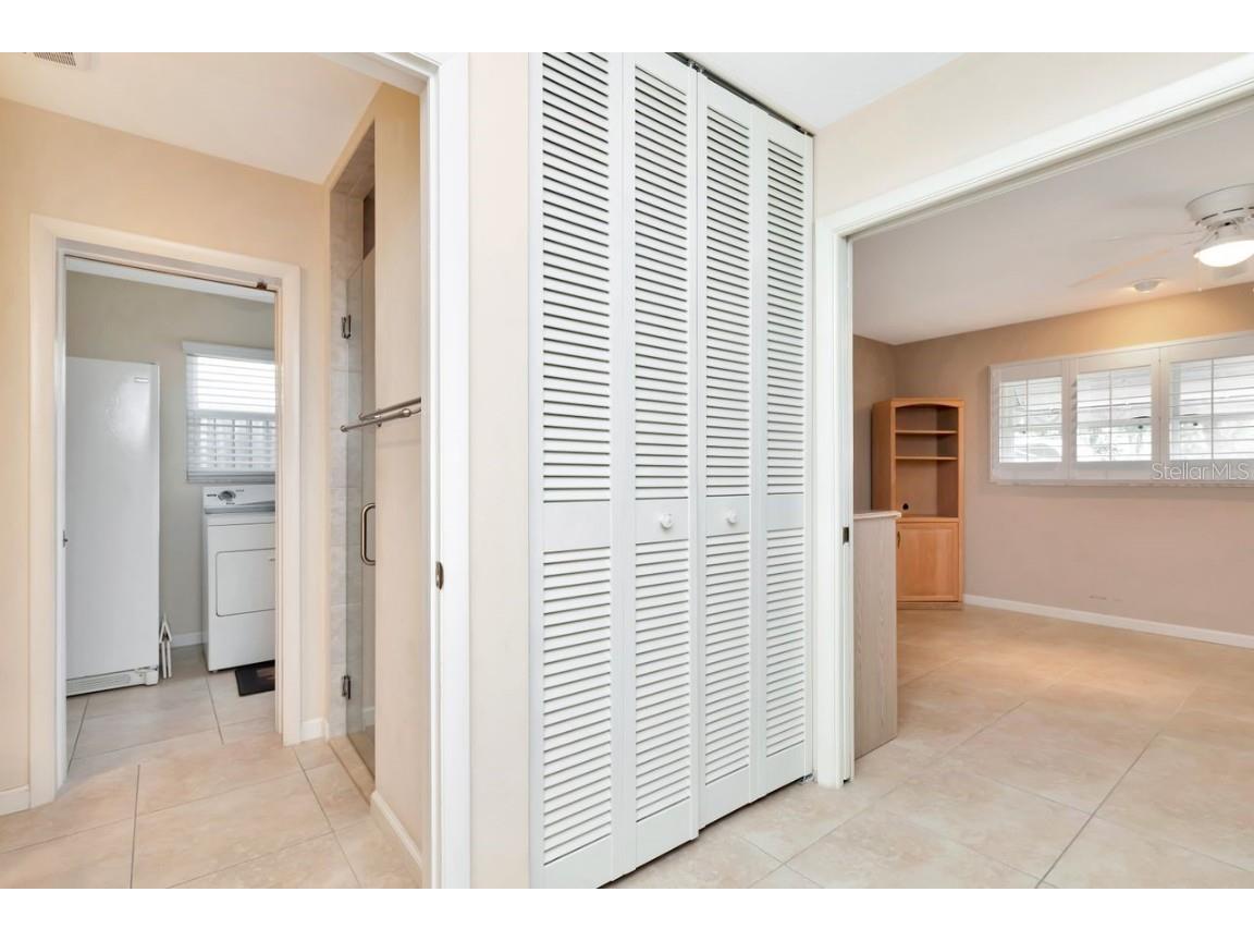 1113 45th Avenue NE Saint Petersburg FL 33703 TB8427296 image35