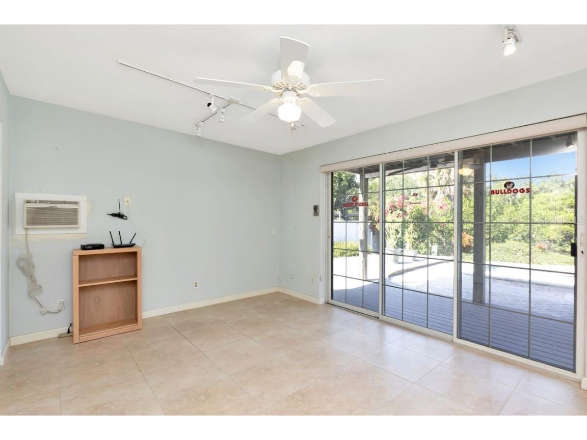 1113 45th Avenue NE Saint Petersburg FL 33703 TB8427296 image41