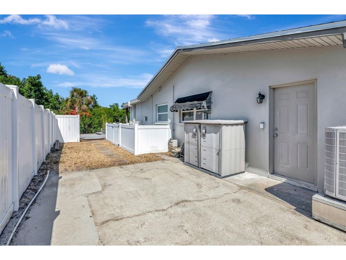 1113 45th Avenue NE Saint Petersburg FL 33703 TB8427296 image46